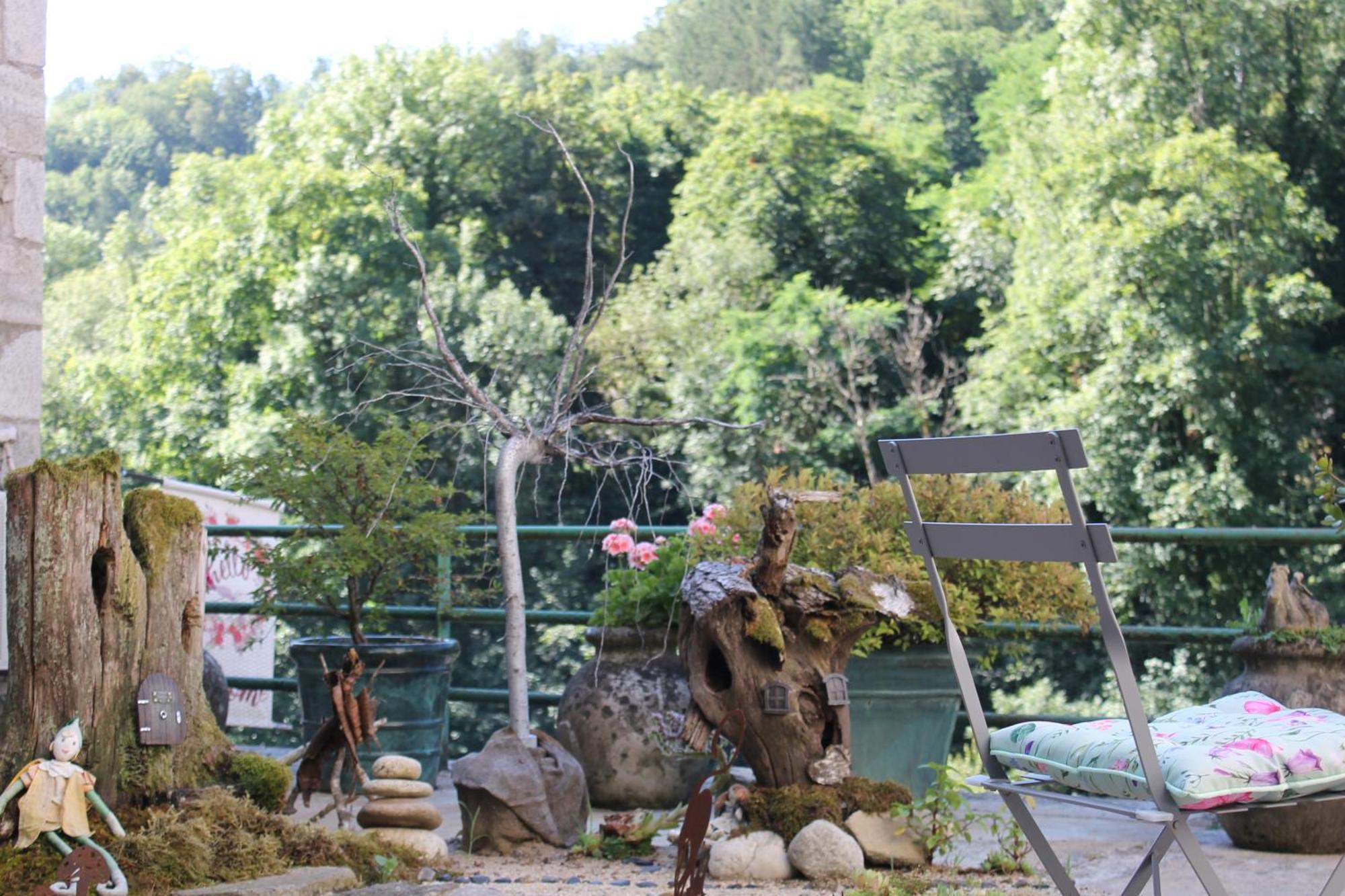 Malou, Cuisine, Salle D'eau, Terrasse Amenagee * Olliergues